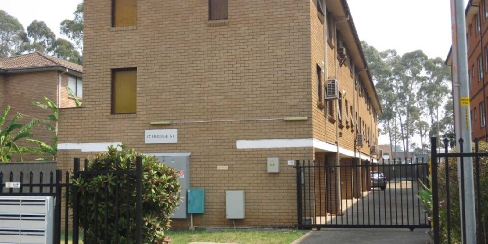 8/17 Bridge Street, Cabramatta