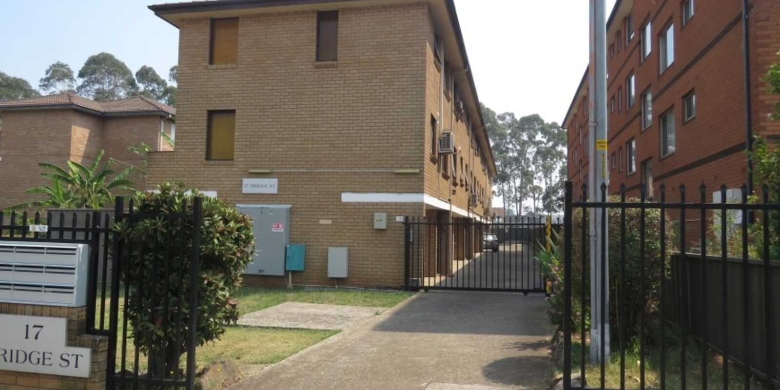 8/17 Bridge Street, Cabramatta