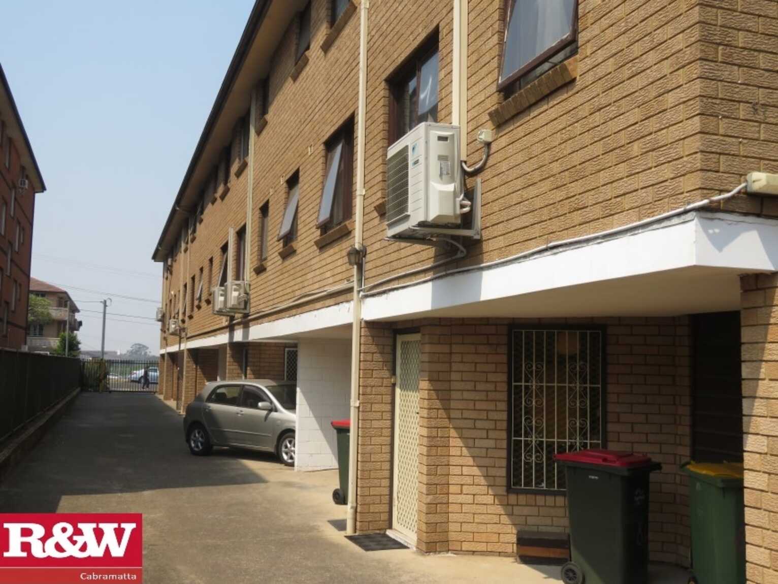 8/17 Bridge Street, Cabramatta