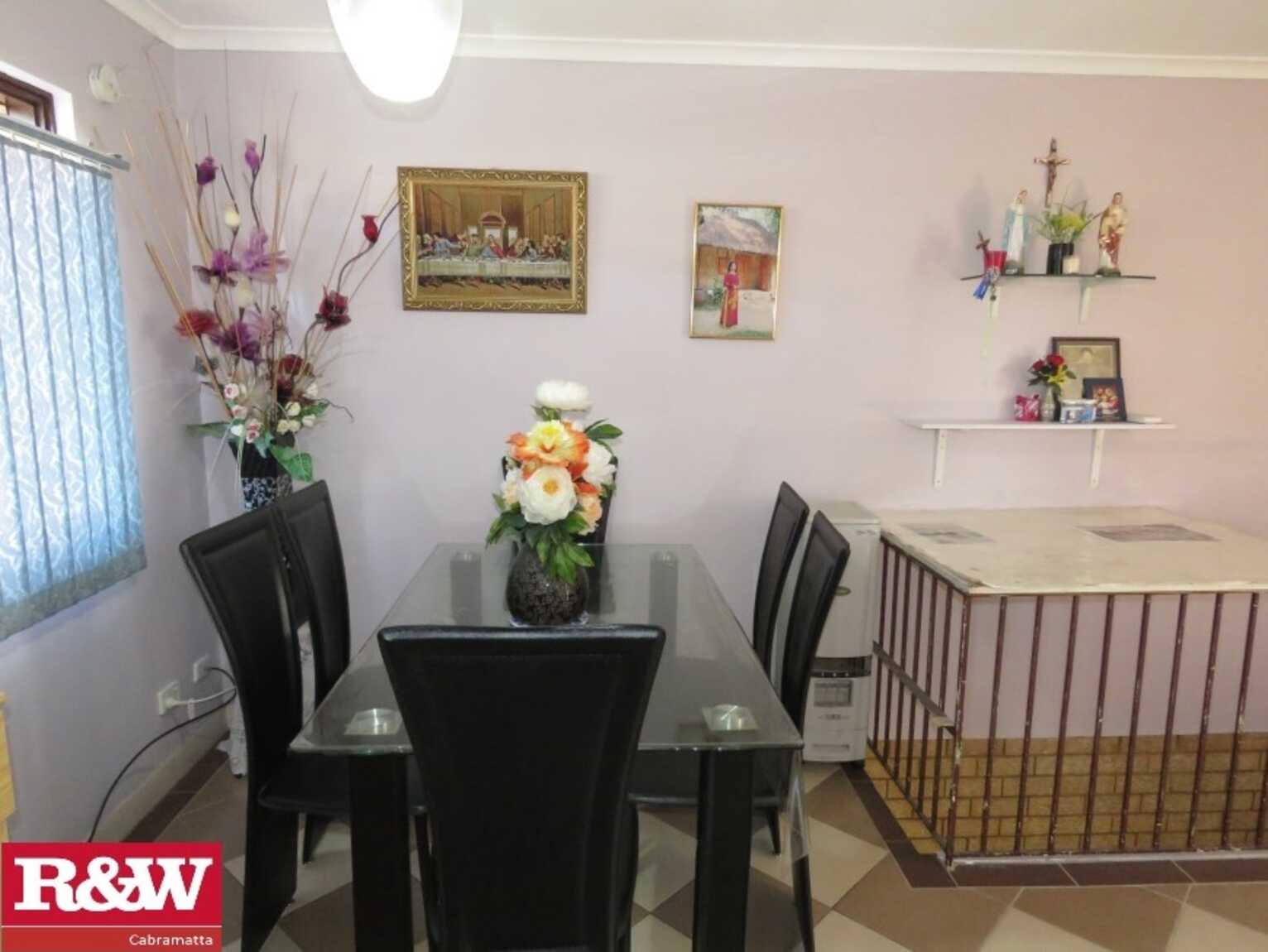 8/17 Bridge Street, Cabramatta