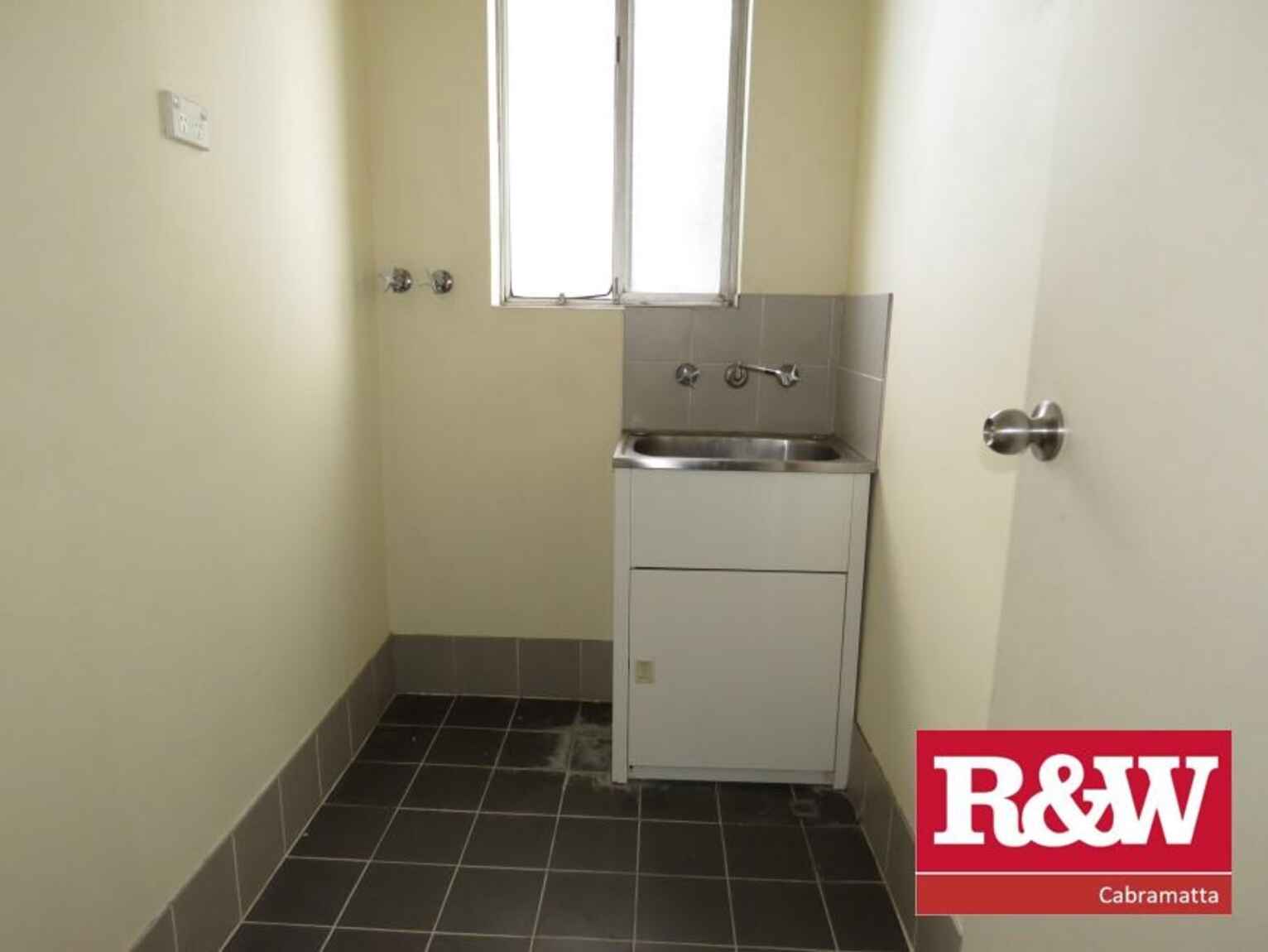 3/2 St Johns Road Cabramatta