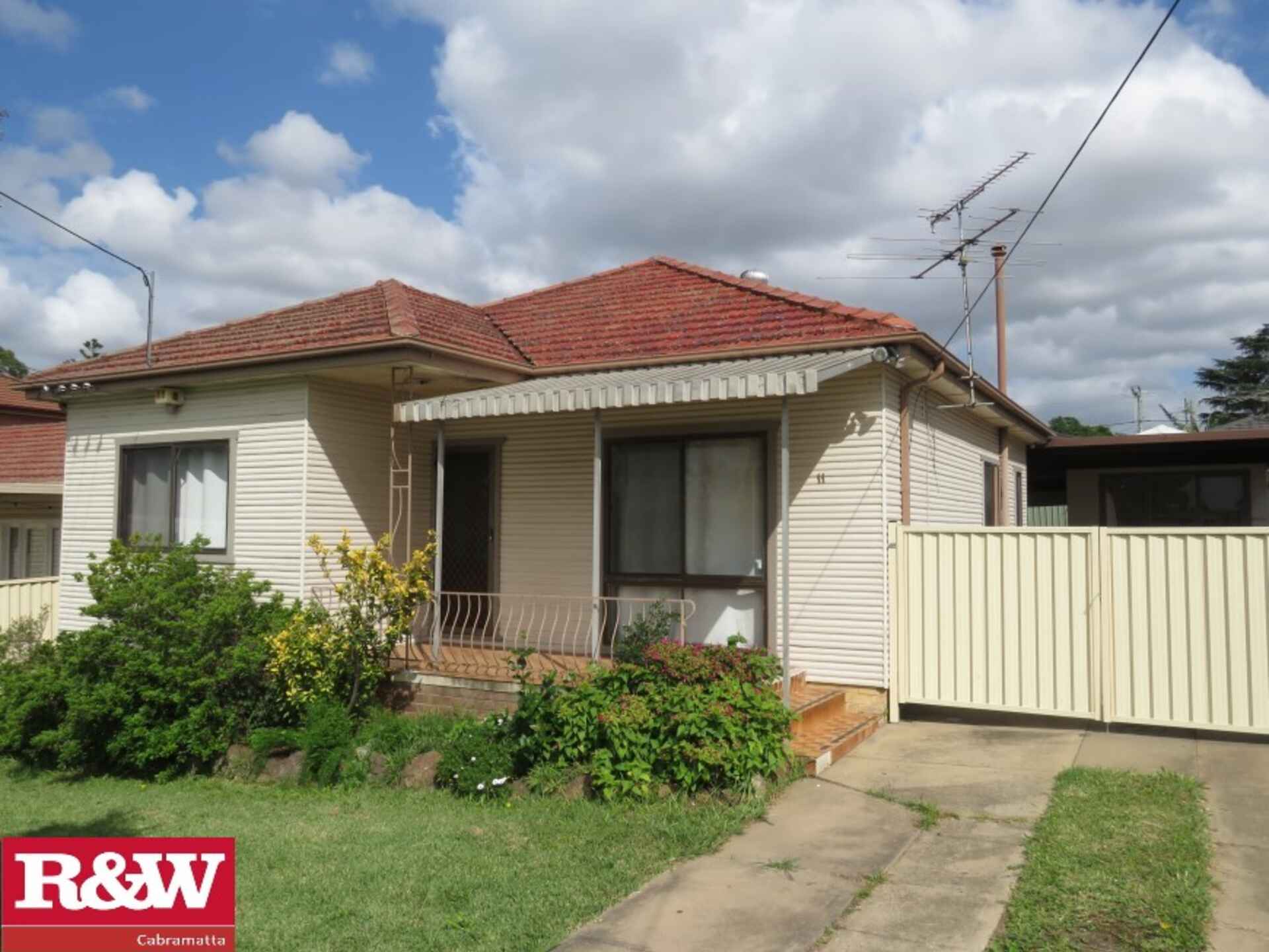 11 Phillip Ave Cabramatta