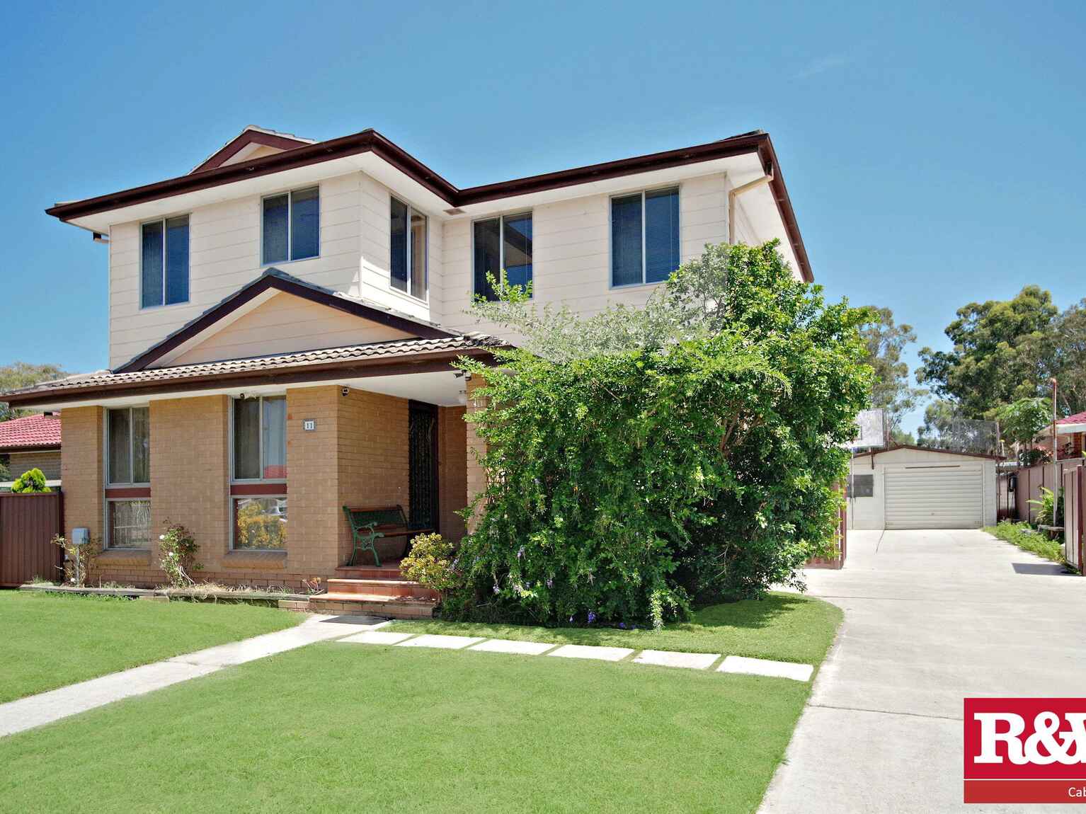 11 Carina Place, St Johns Park