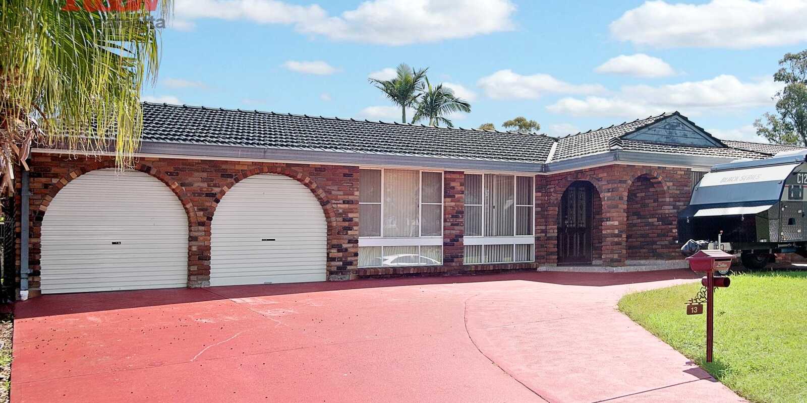 13 Daydream Crescent Hinchinbrook