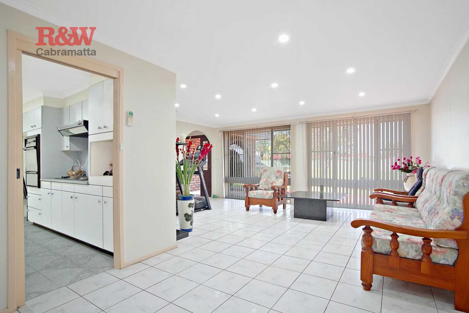 13 Daydream Crescent Hinchinbrook