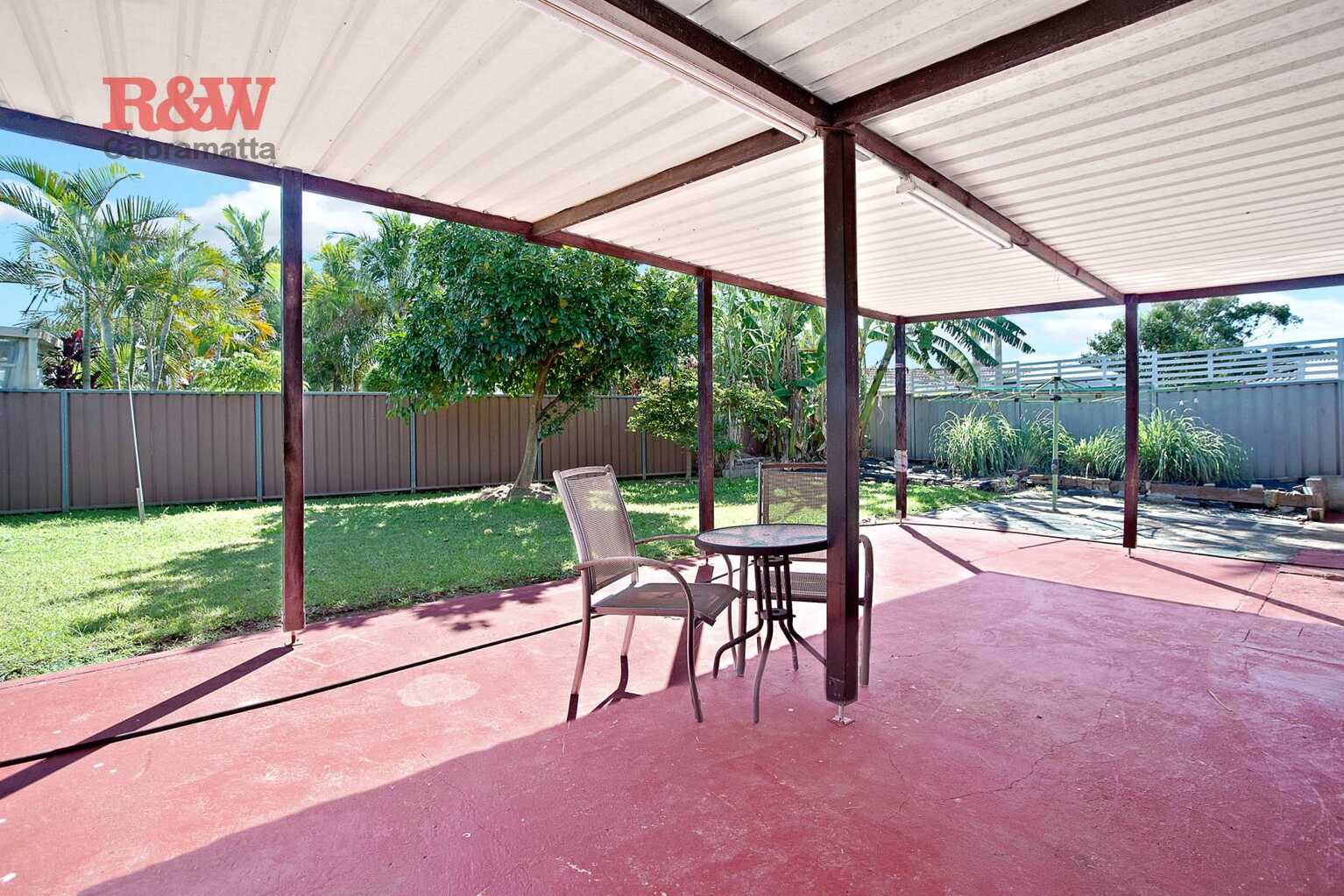 13 Daydream Crescent Hinchinbrook