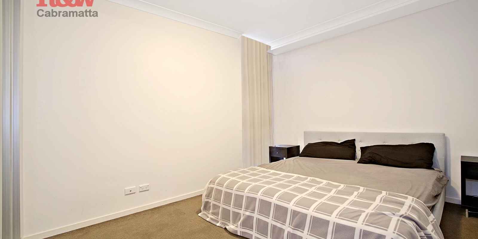 2707/420 Macquarie Street Liverpool