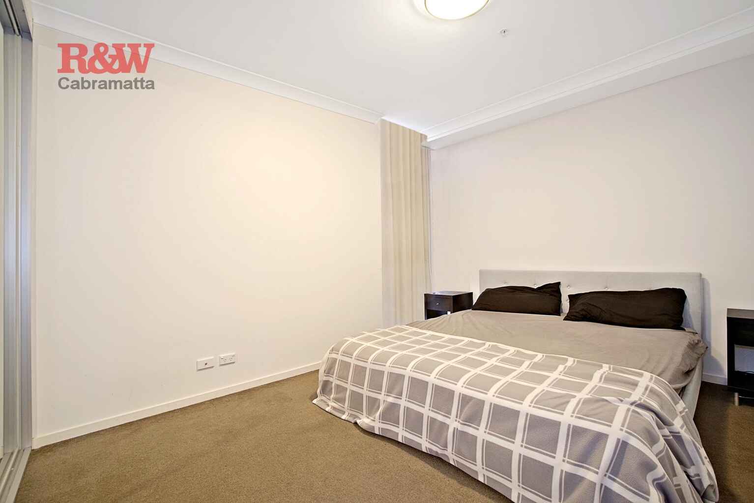 2707/420 Macquarie Street Liverpool
