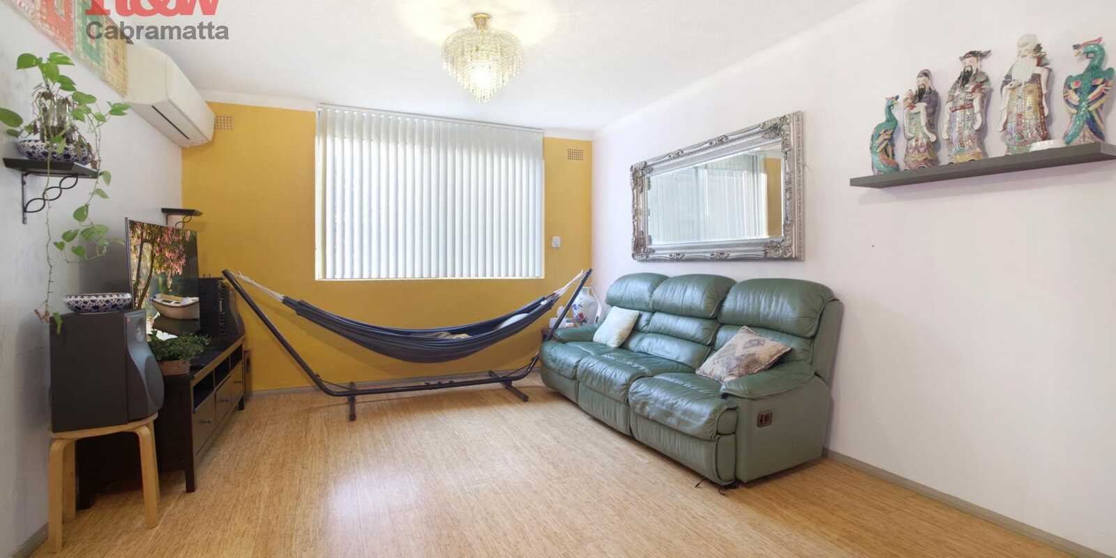 2/27 McBurney Road Cabramatta