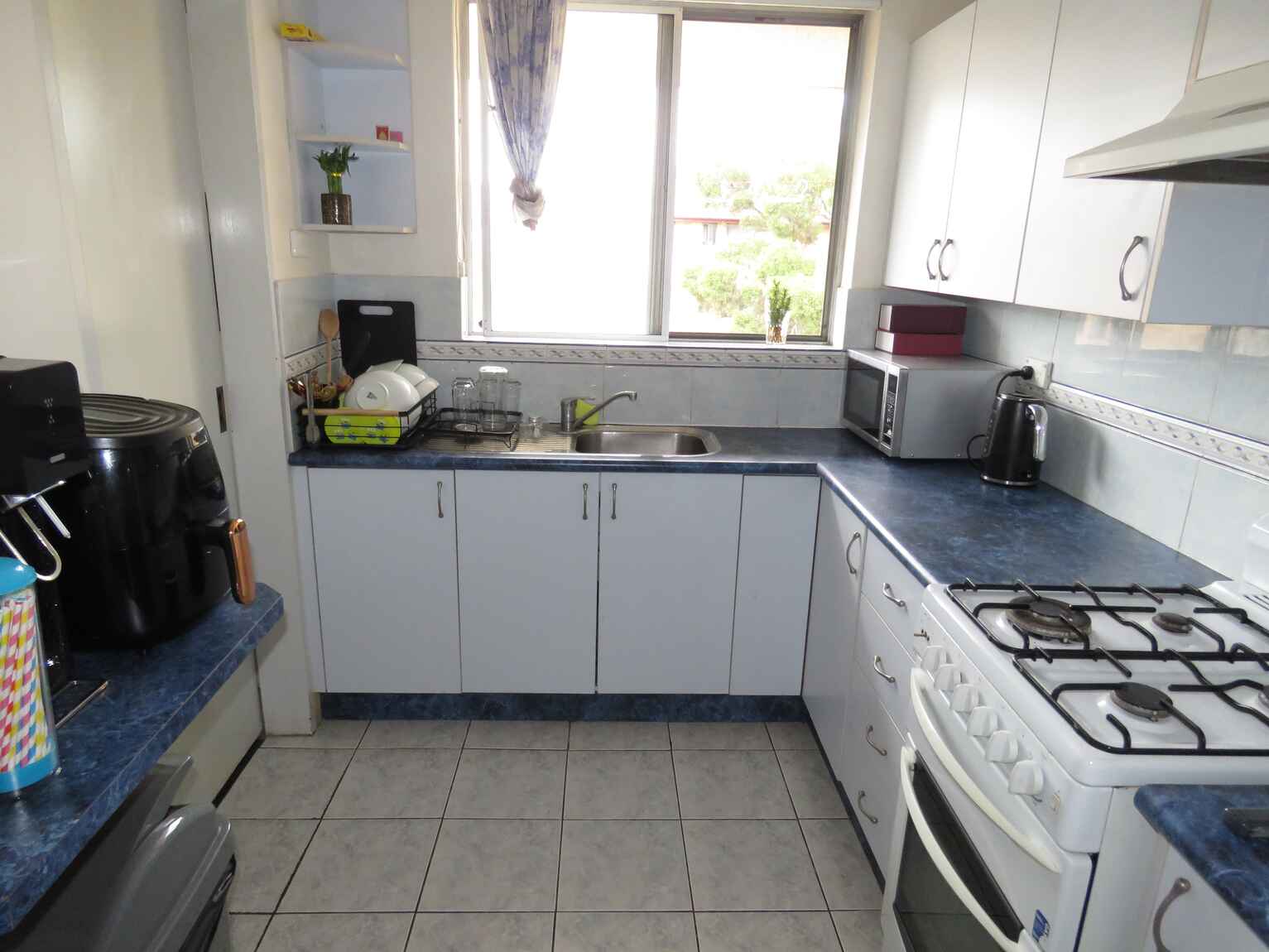 12/1 Equity Place Canley Vale