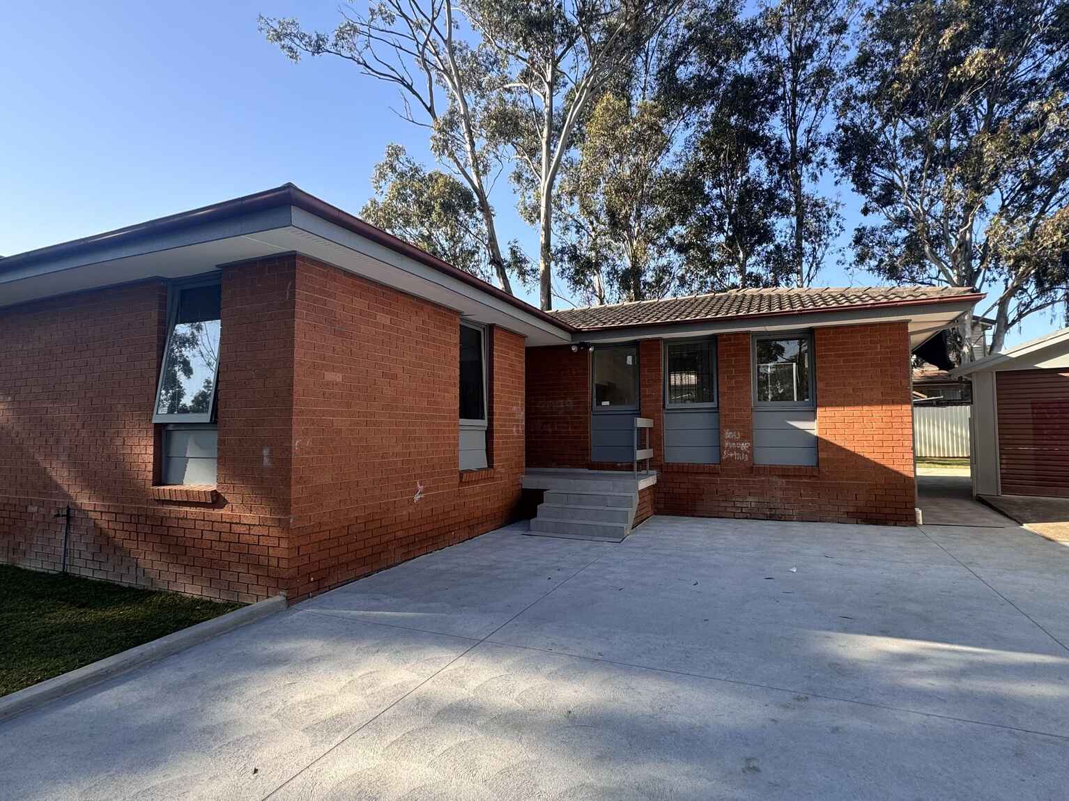 6 Cronin Place Bonnyrigg