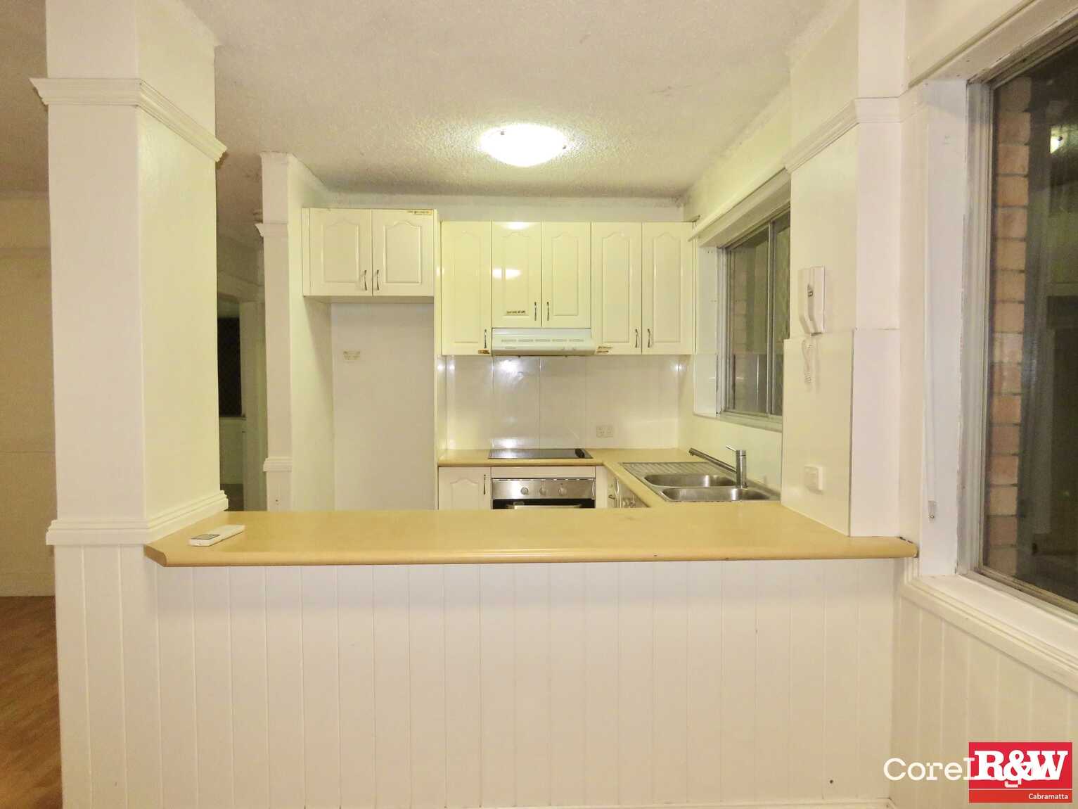 4/3 Ronald Street, Carramar