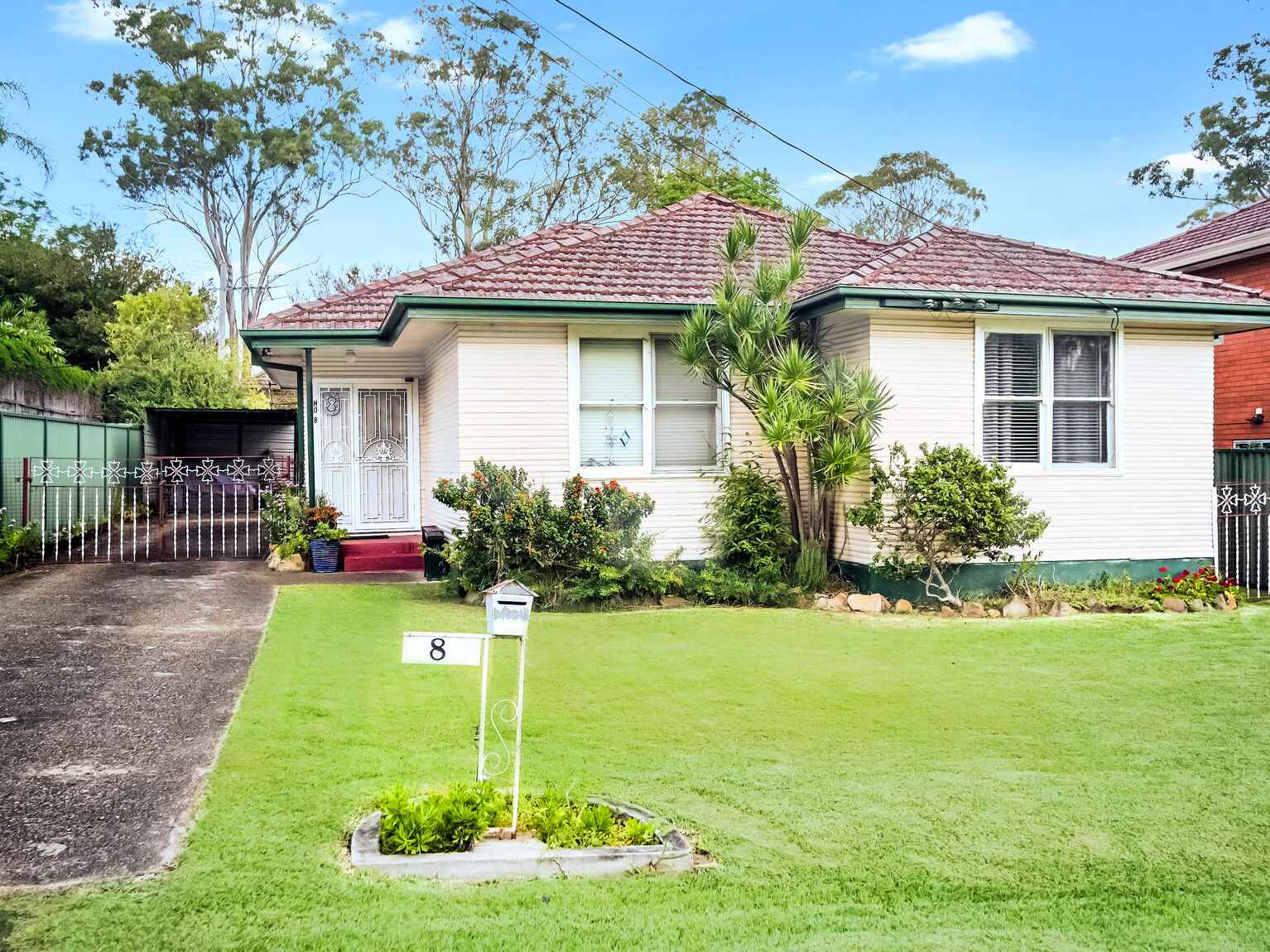 8 Edna Avenue Mount Pritchard