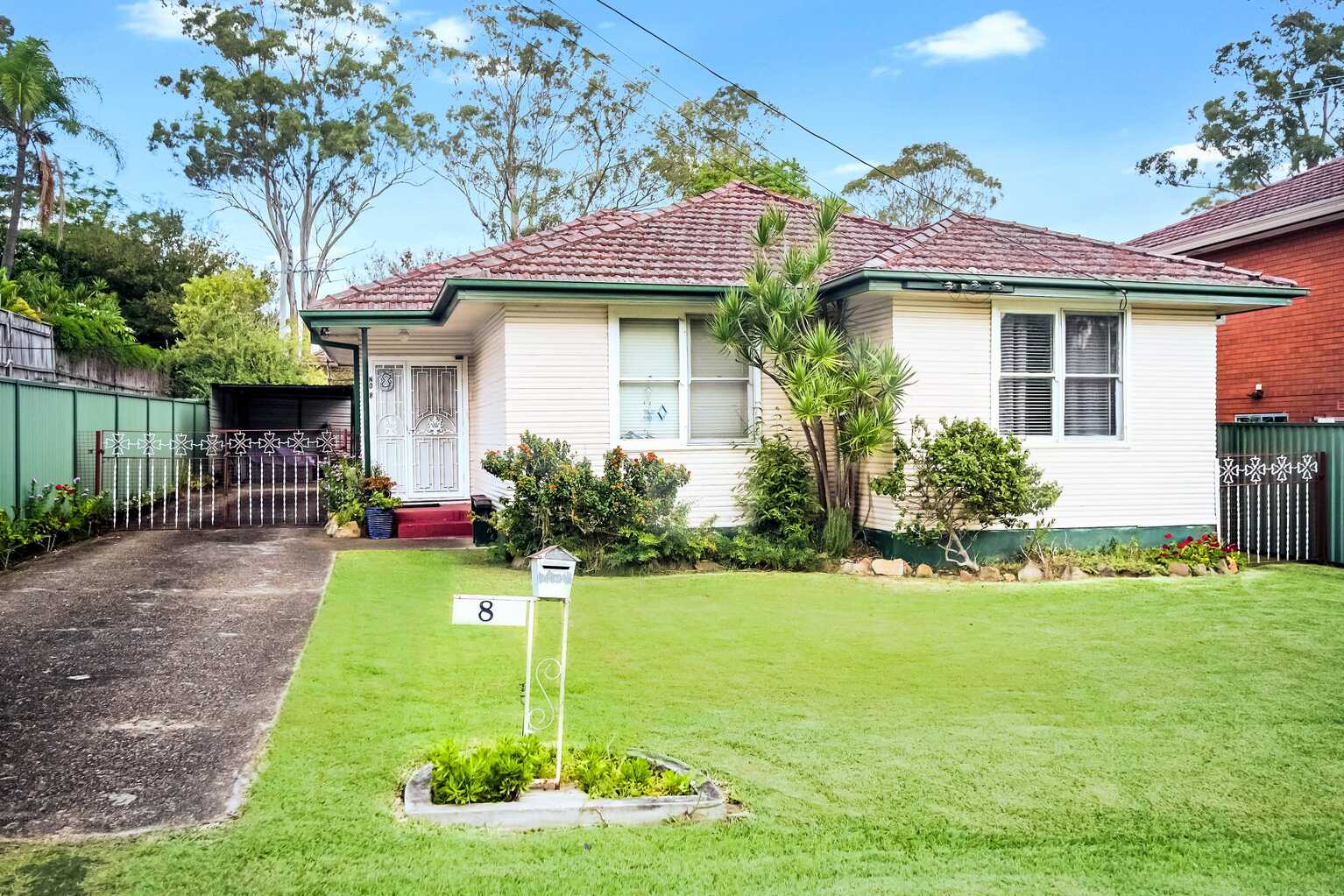 8 Edna Avenue Mount Pritchard