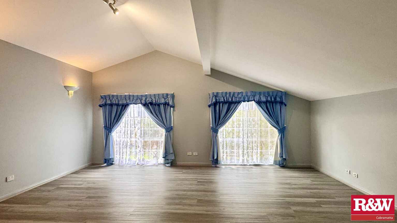 10 Clarevale Street Edensor Park 10 Clarevale Street Edensor Park