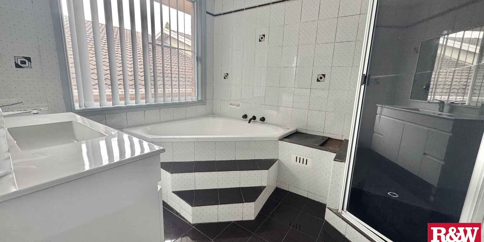 10 Clarevale Street Edensor Park 10 Clarevale Street Edensor Park