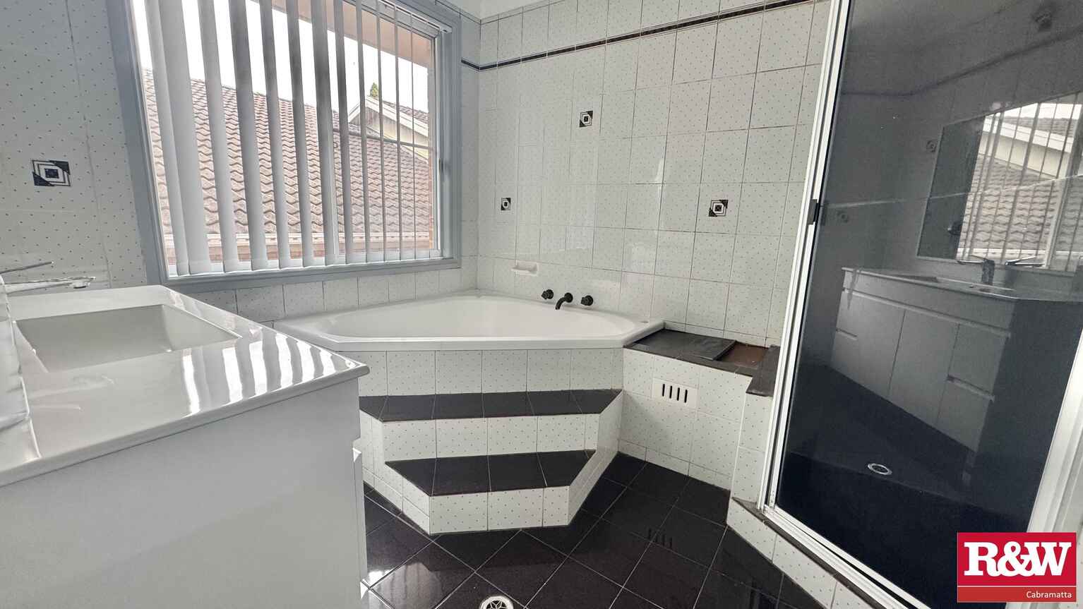 10 Clarevale Street Edensor Park 10 Clarevale Street Edensor Park