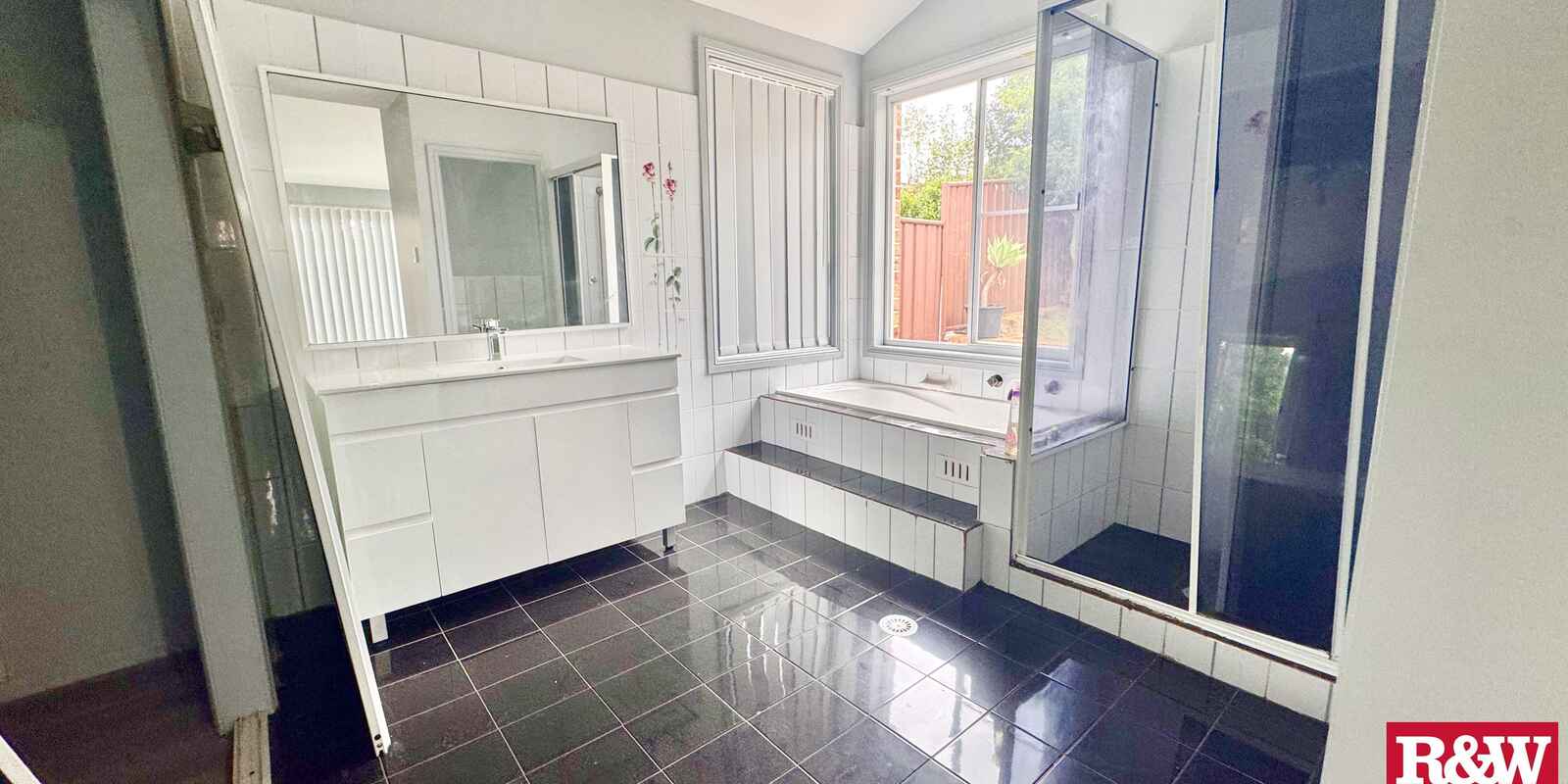 10 Clarevale Street Edensor Park 10 Clarevale Street Edensor Park