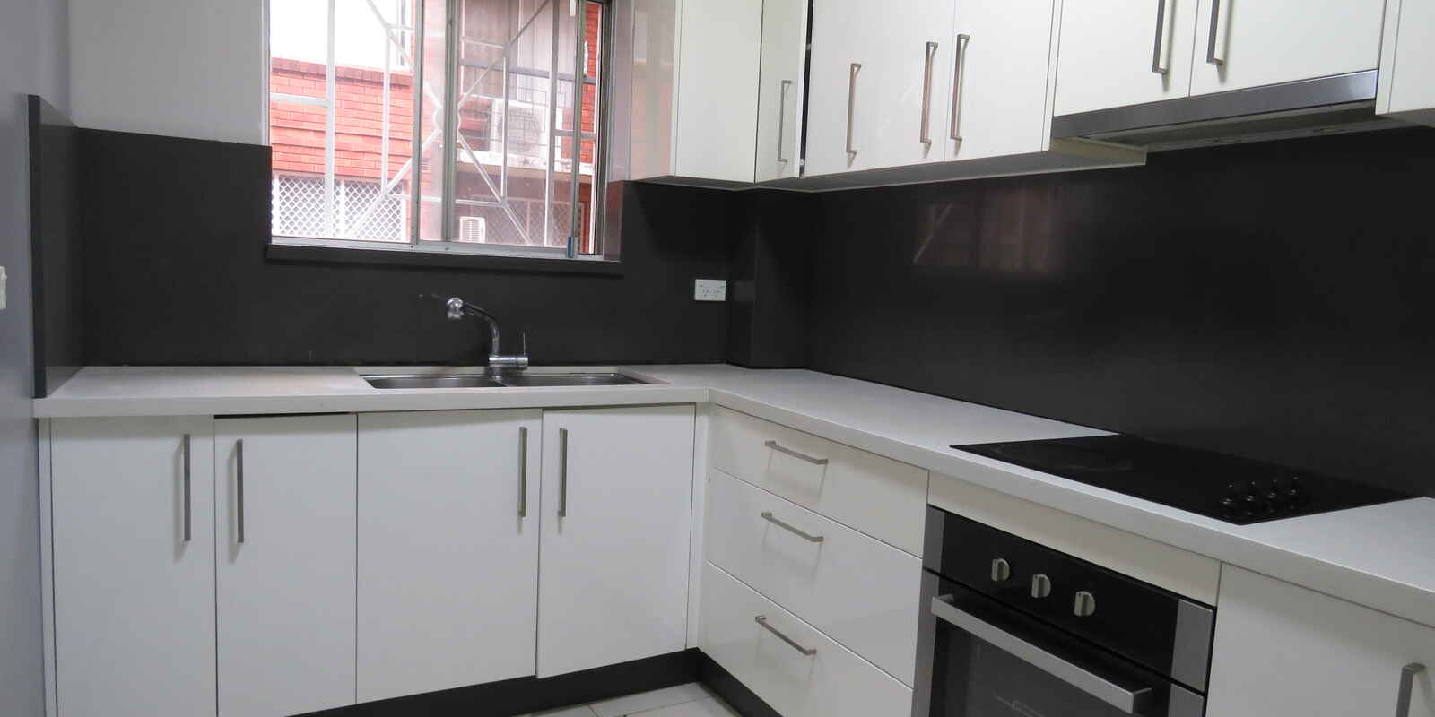 4/8 Calliope Street Guildford