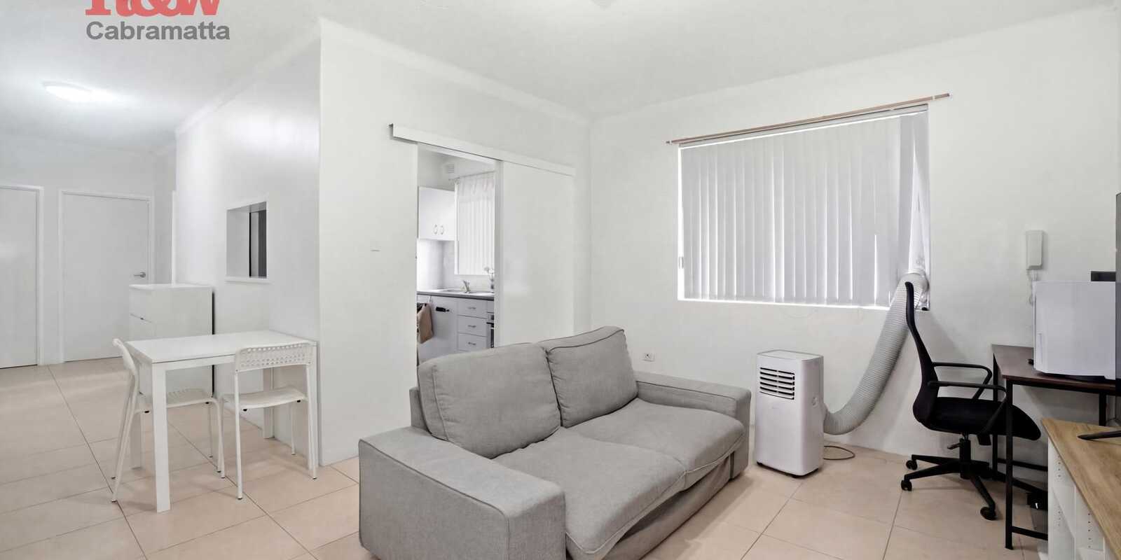 8/33 Carramar Avenue Carramar