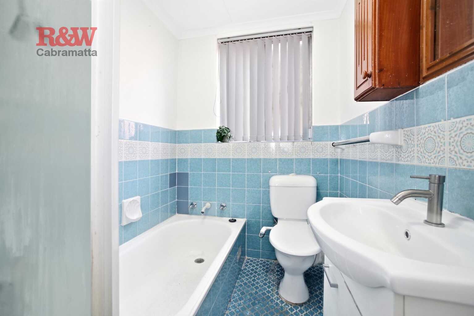 8/33 Carramar Avenue Carramar