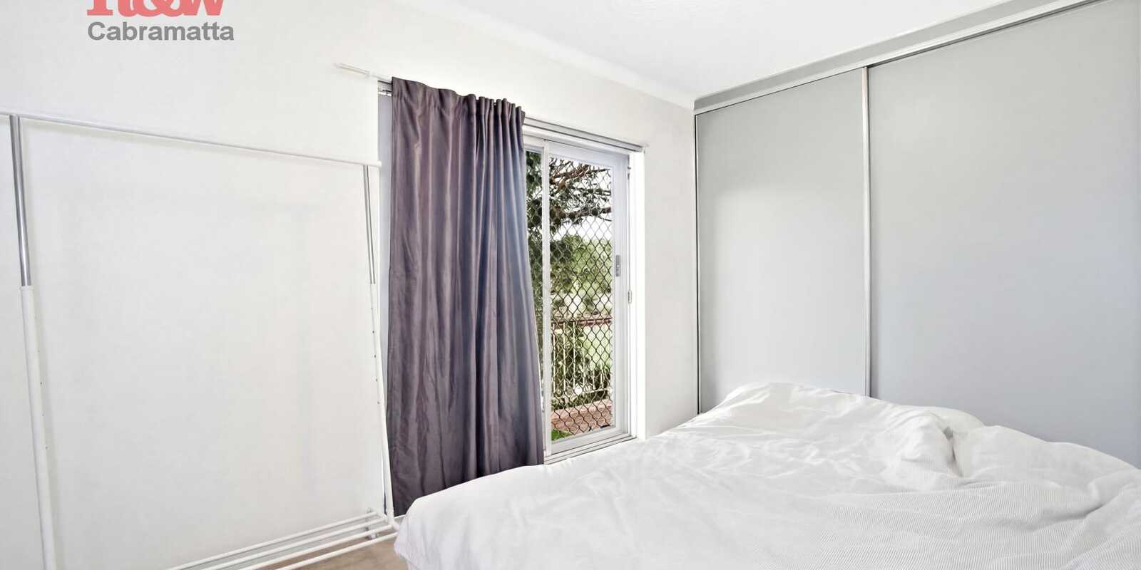 8/33 Carramar Avenue Carramar