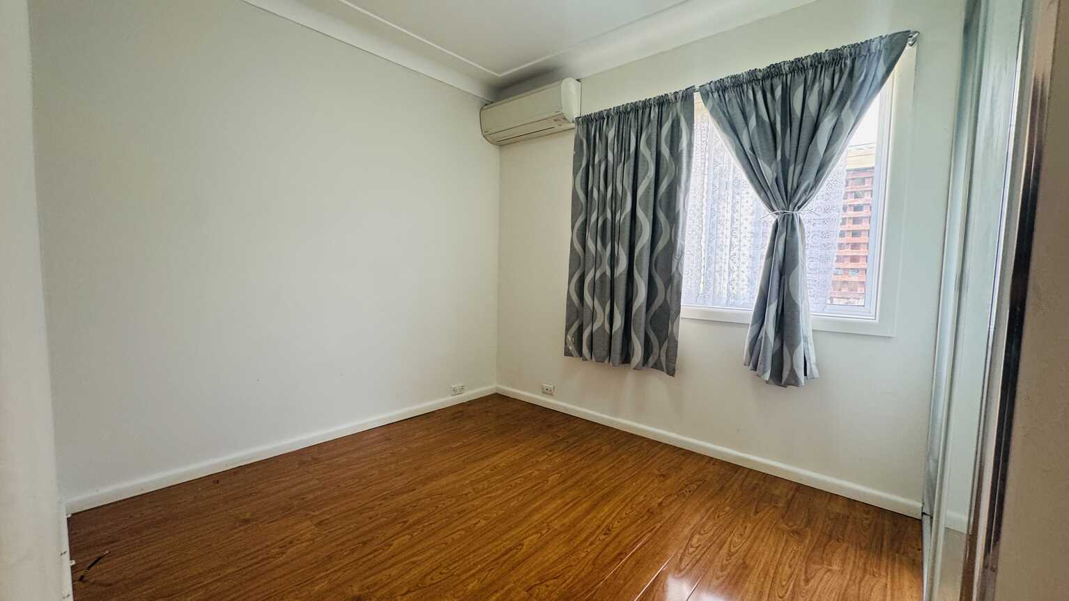 5 Karoon Avenue Canley Heights