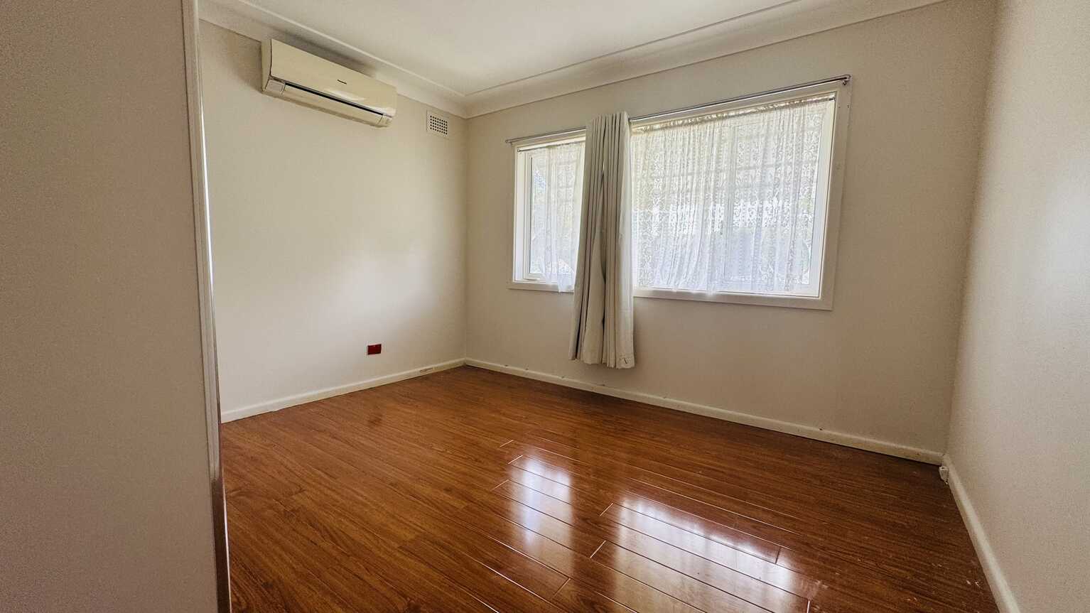 5 Karoon Avenue Canley Heights