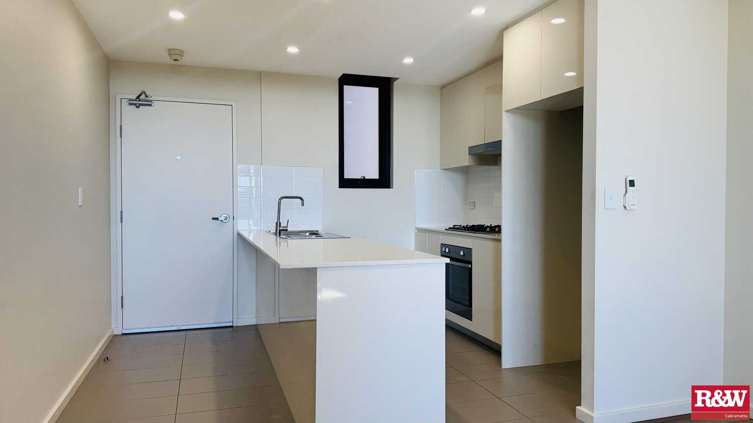 33/1 Bathurst Street, Liverpool