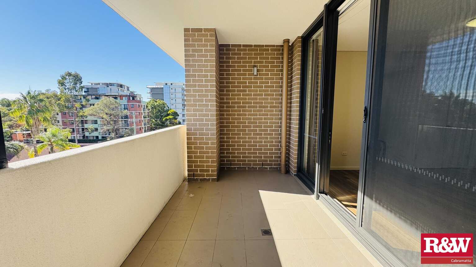 33/1 Bathurst Street, Liverpool