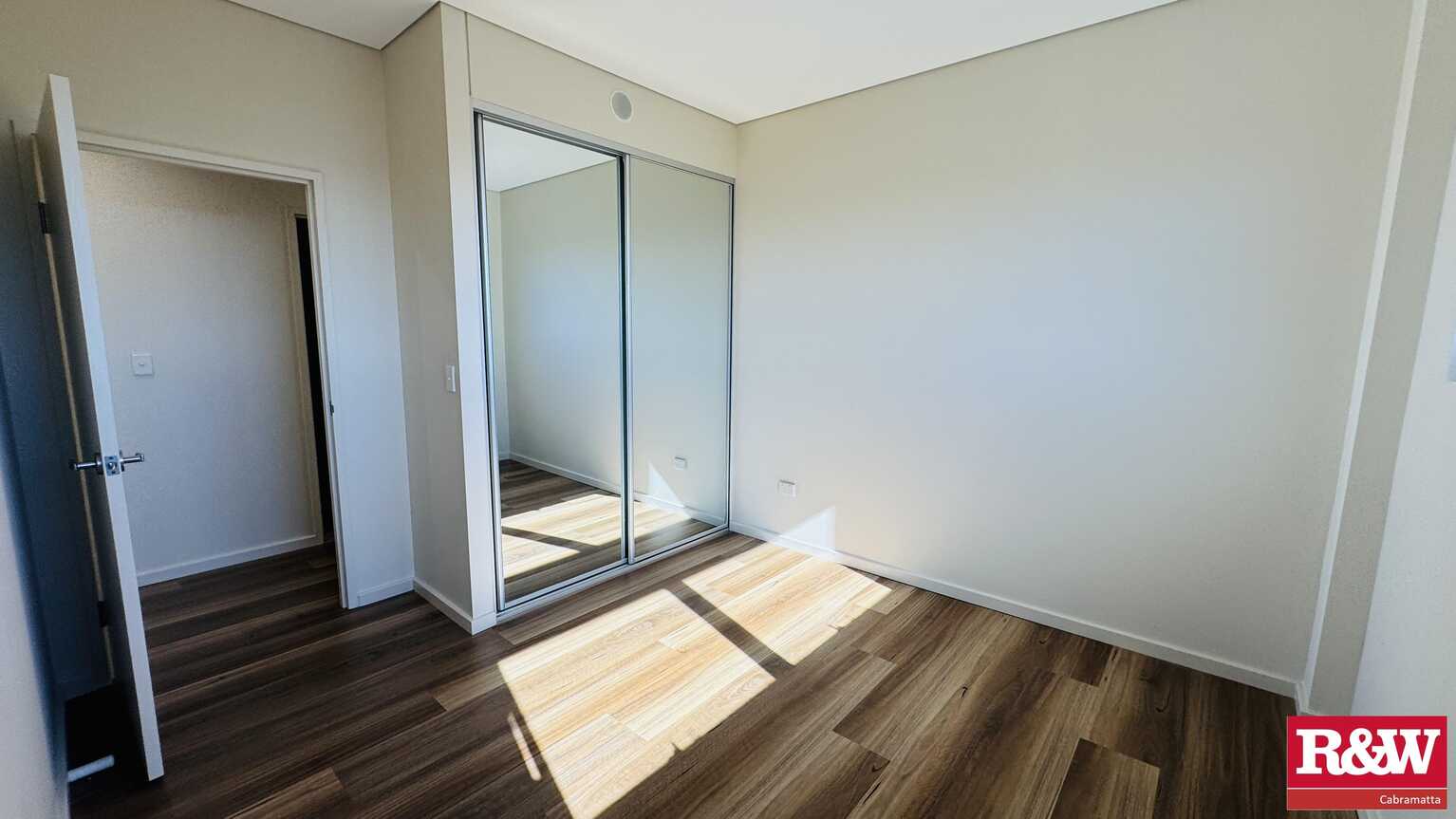 33/1 Bathurst Street, Liverpool