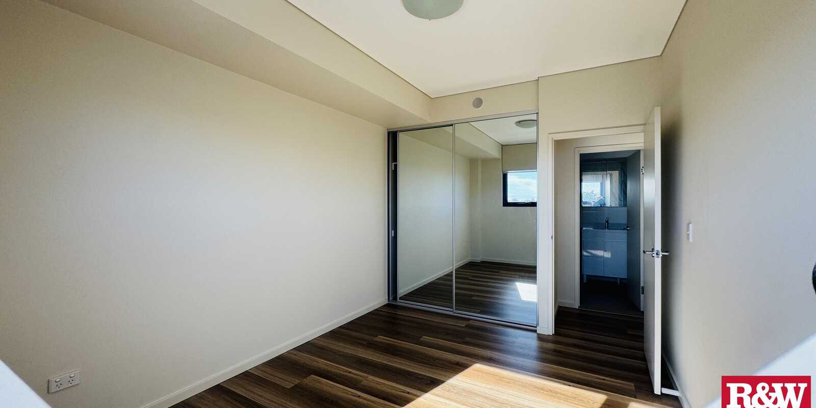 33/1 Bathurst Street, Liverpool