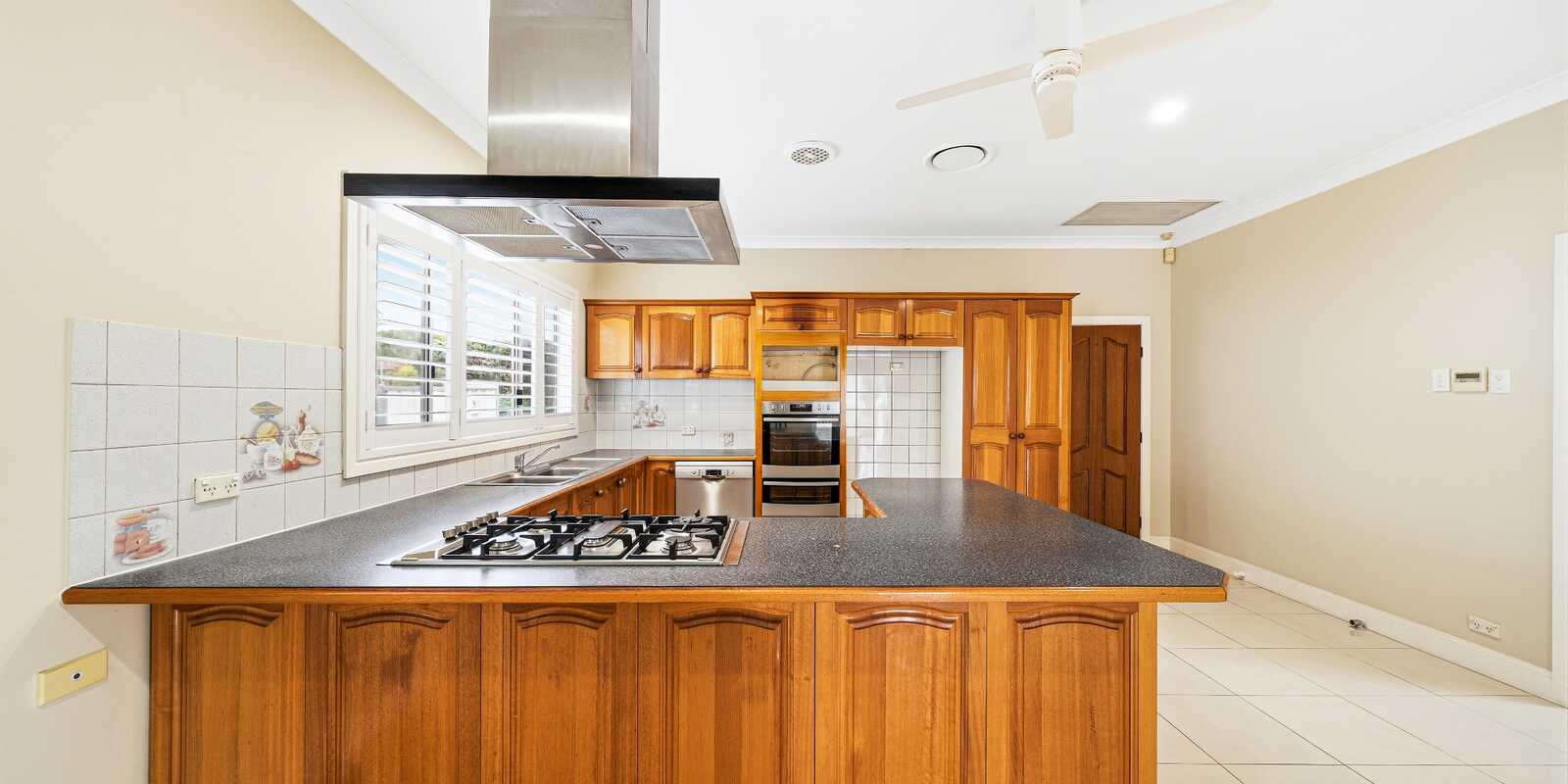 8 Lovoni Street Cabramatta