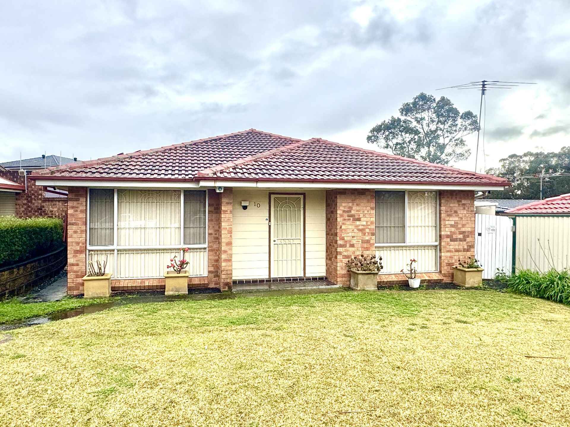 10 Larow Place Bonnyrigg