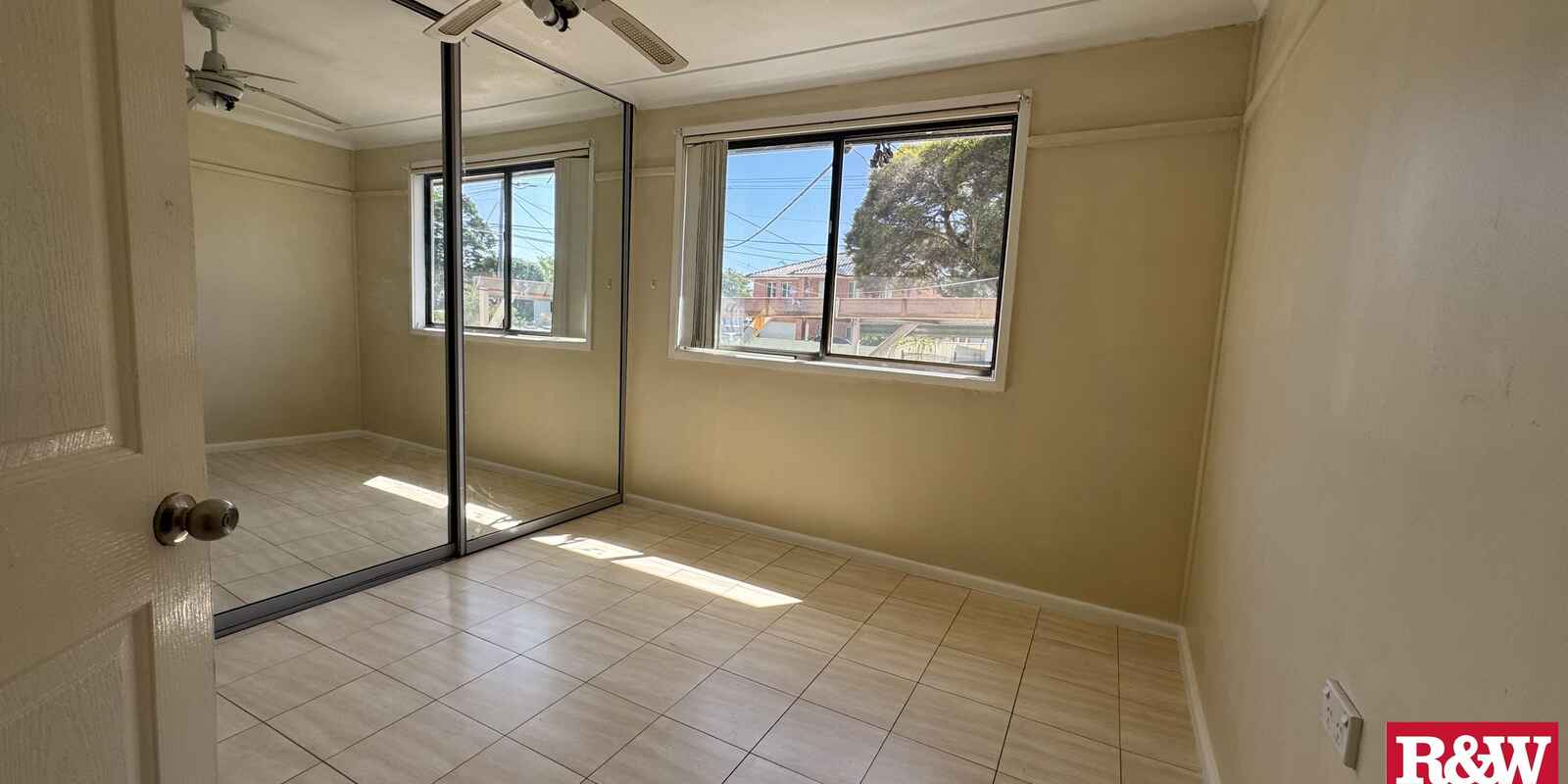 29 Kingarth Street Busby