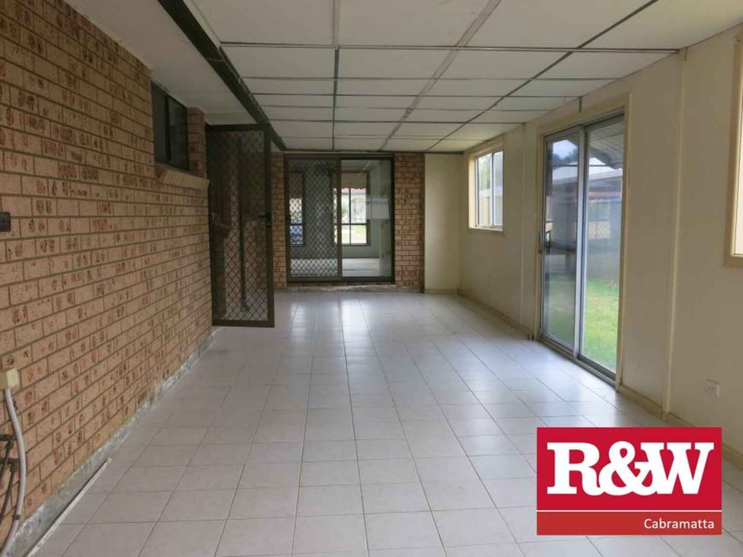 2 Hook Place Wakeley