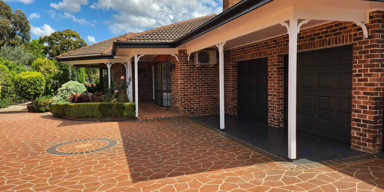 5 Phar Lap Close Casula