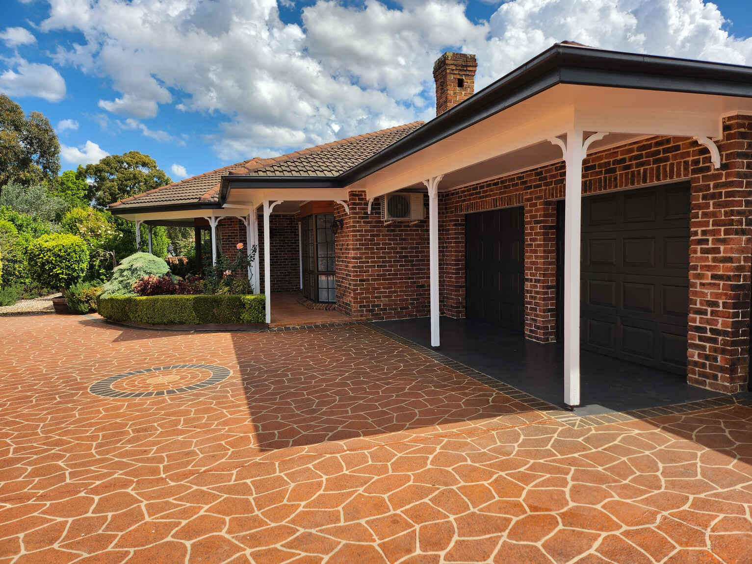 5 Phar Lap Close Casula