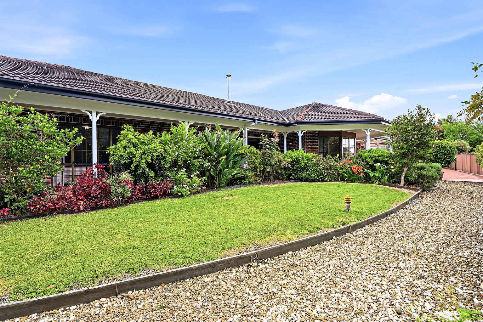 5 Phar Lap Close Casula
