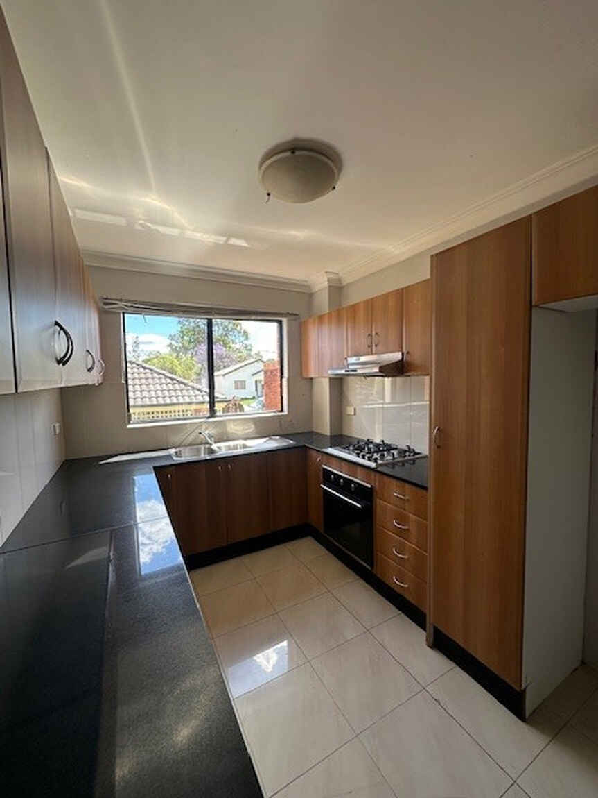 2/14-16 White Avenue Bankstown